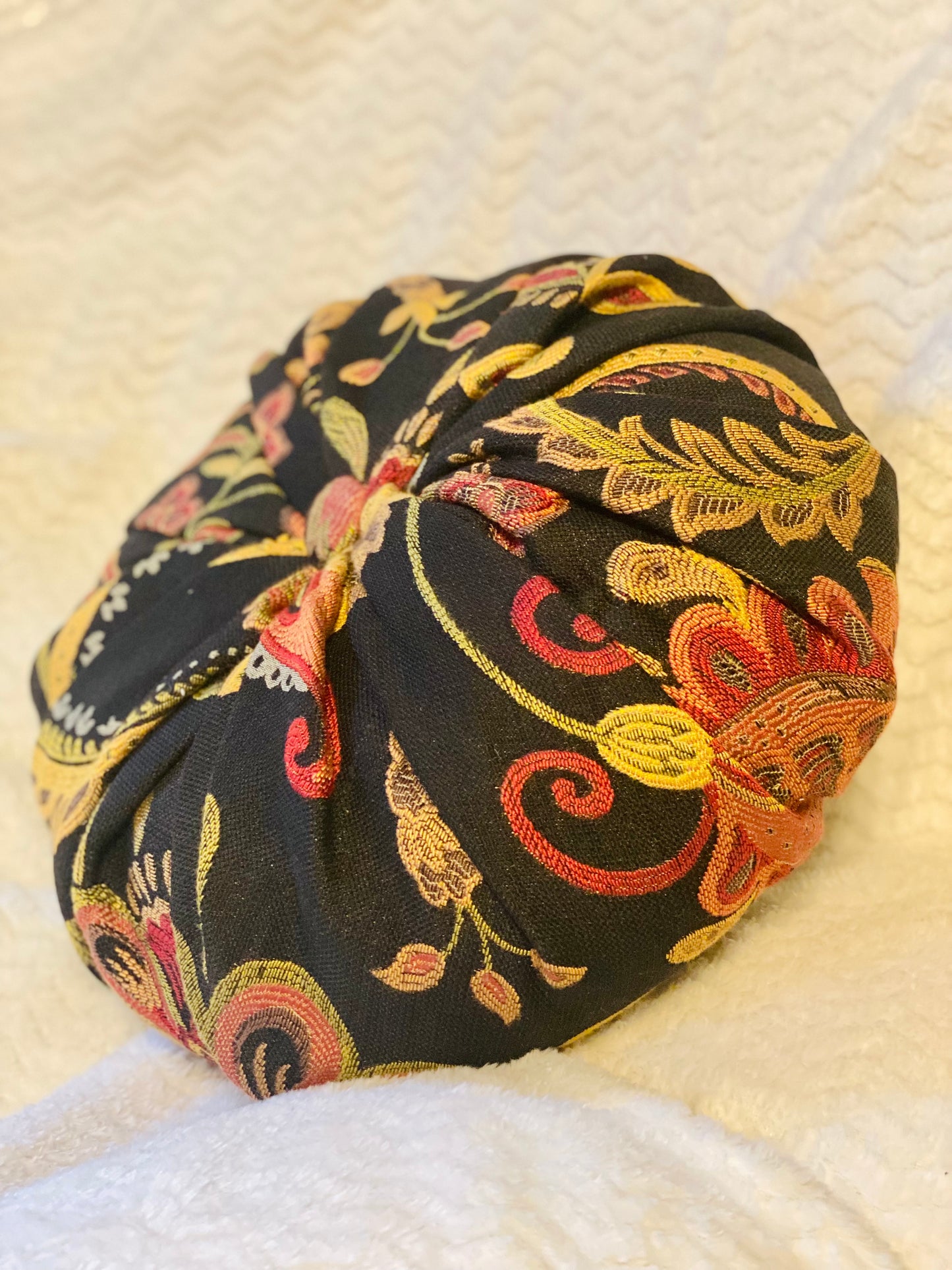 Round Decorative Pillow – Floral Tufted Cushion – Handmade Luxe Décor