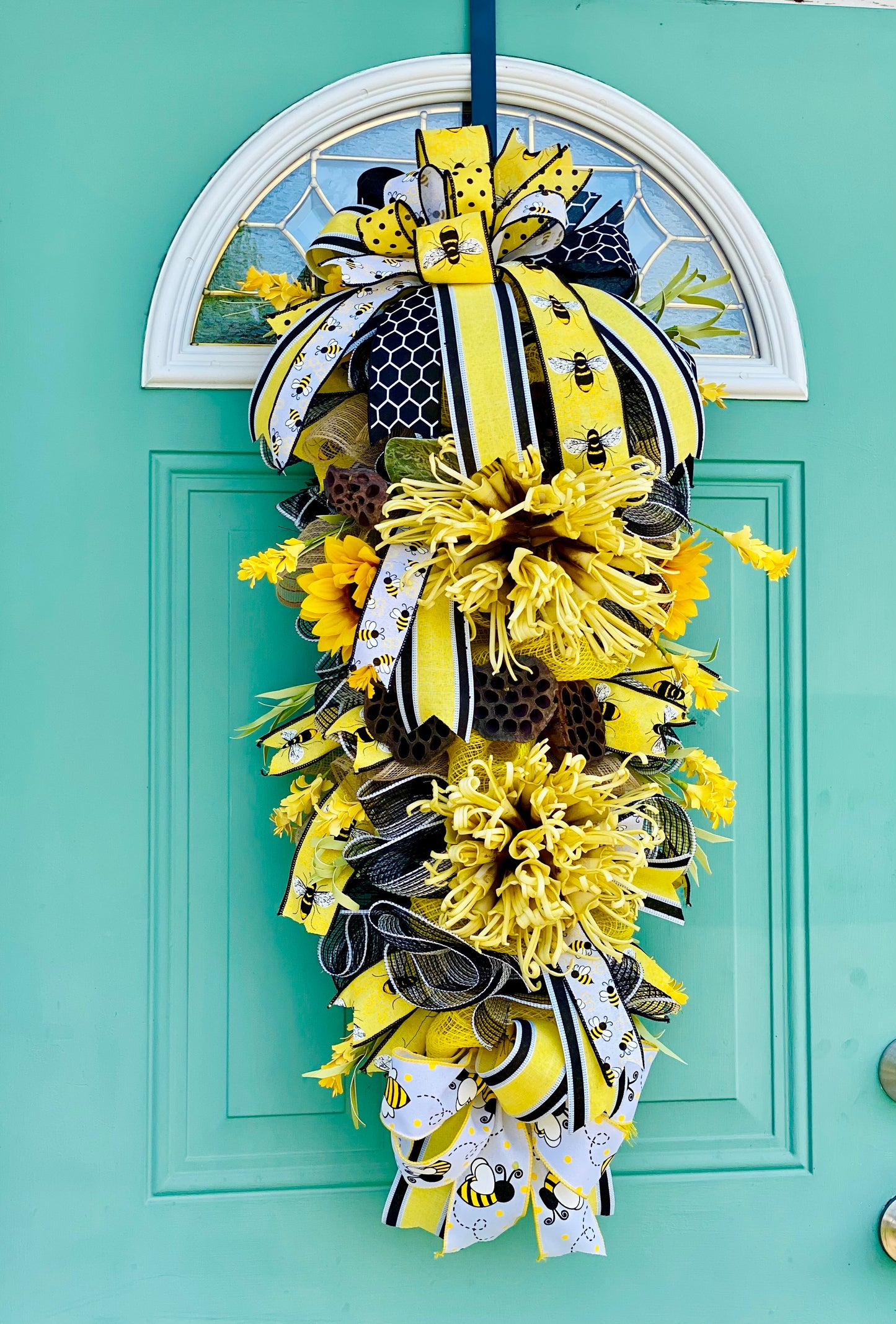 Bee-utiful Vertical Door Swag – Handmade Summer Bee Wreath with Ribbons & Sunflowers