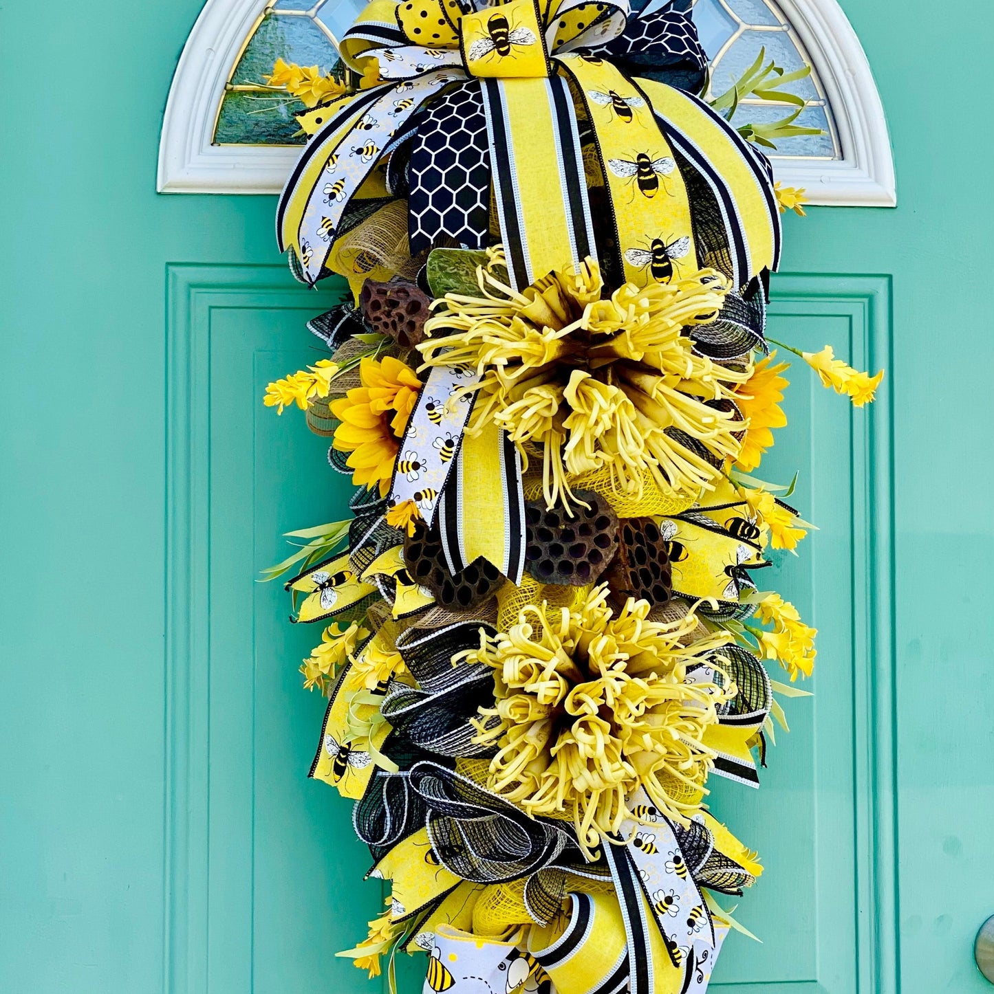 Bee-utiful Vertical Door Swag – Handmade Summer Bee Wreath with Ribbons & Sunflowers
