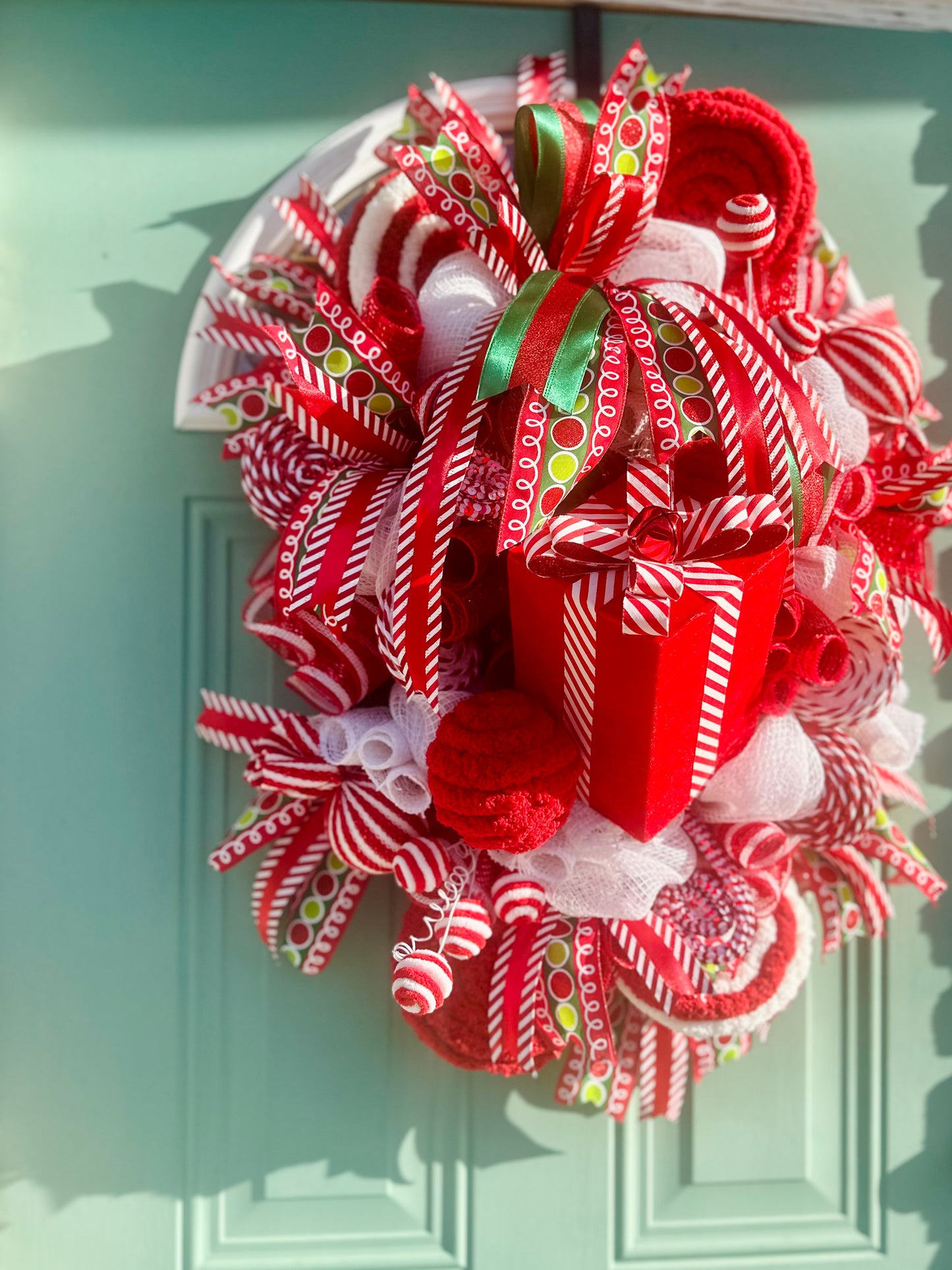 Candy Cane Lane Christmas Wreath šš