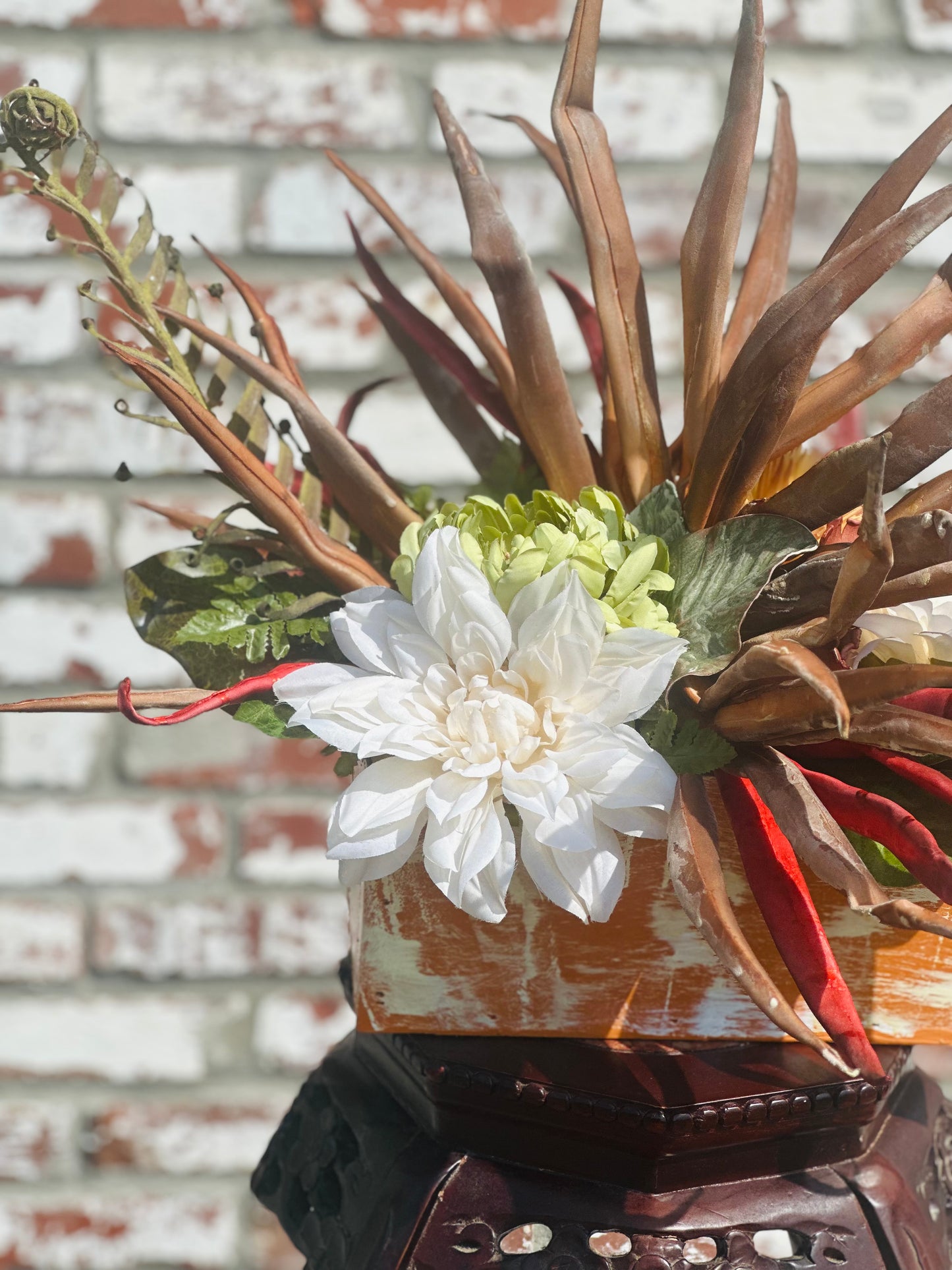 Rustic Desert Floral Arrangement – White Dahlia & Palm Frond Centerpiece in Weathered Wood Planter, Farmhouse Table Decor
